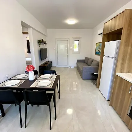 Seaside Two Bedroom Elegant Flat In Tourist Area Daire *