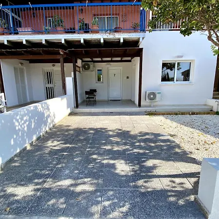 Daire Seaside Two Bedroom Elegant Flat In Tourist Area Pafos