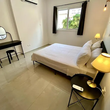 Seaside Two Bedroom Elegant Flat In Tourist Area Daire *