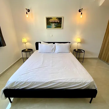 Daire Seaside Two Bedroom Elegant Flat In Tourist Area