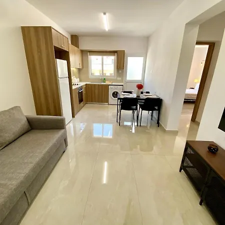 Daire Seaside Two Bedroom Elegant Flat In Tourist Area *