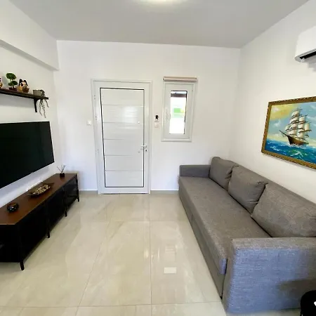 Seaside Two Bedroom Elegant Flat In Tourist Area * Paphos