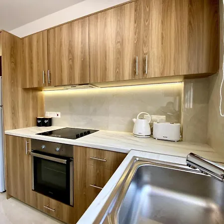 Seaside Two Bedroom Elegant Flat In Tourist Area Daire