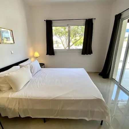 Seaside Two Bedroom Elegant Flat In Tourist Area Daire