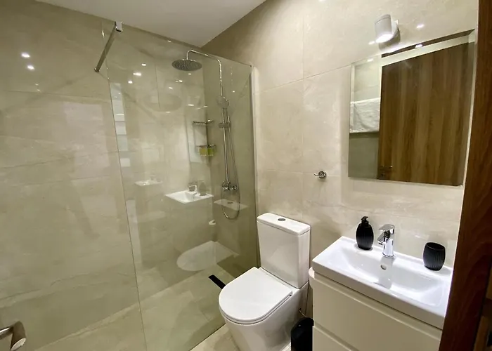 Apartment Seaside Two Bedroom Elegant Flat In Tourist Area Paphos