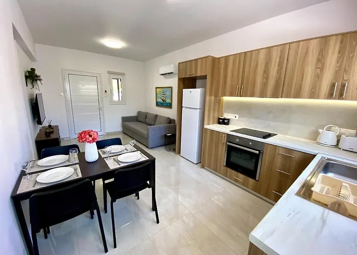 Seaside Two Bedroom Elegant Flat In Tourist Area Apartment Paphos