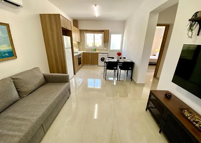 Apartmán Seaside Two Bedroom Elegant Flat In Tourist Area *