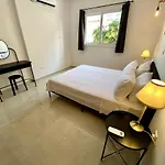 Seaside Two Bedroom Elegant Flat In Tourist Area Apartamento *