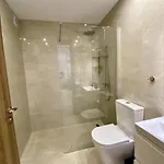 Seaside Two Bedroom Elegant Flat In Tourist Area *