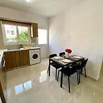 Apartamento Seaside Two Bedroom Elegant Flat In Tourist Area
