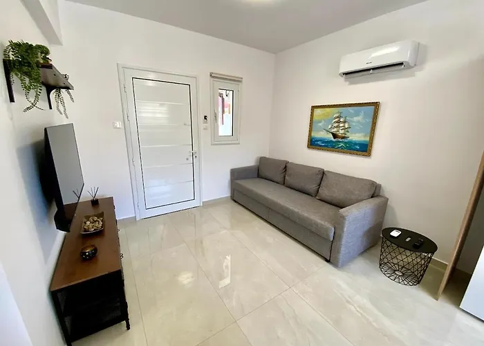 Appartement Seaside Two Bedroom Elegant Flat In Tourist Area