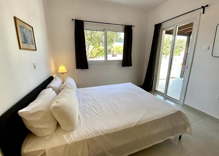 Seaside Two Bedroom Elegant Flat In Tourist Area * Paphos